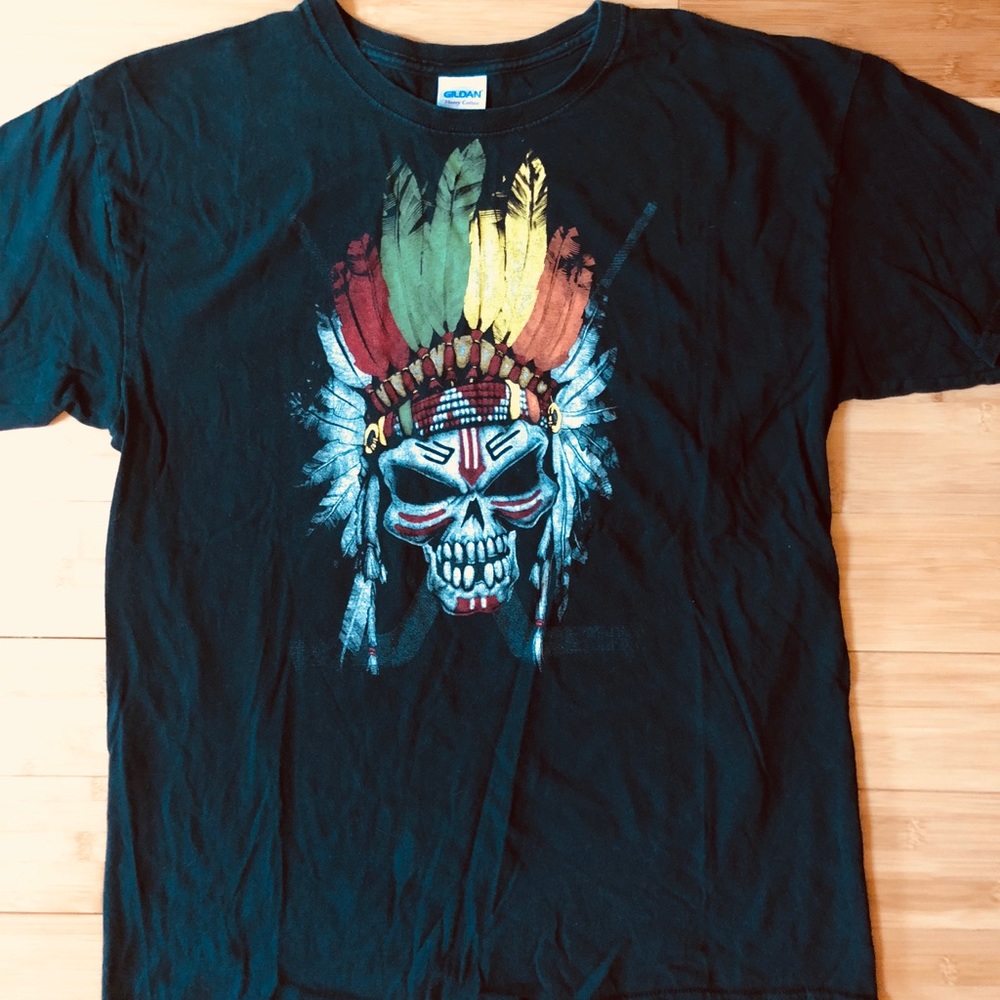 BLACKHAWKS T SHIRT